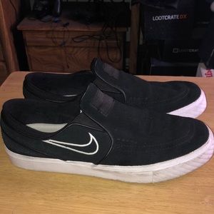 Preowned Nike Sb Janoski size 9
